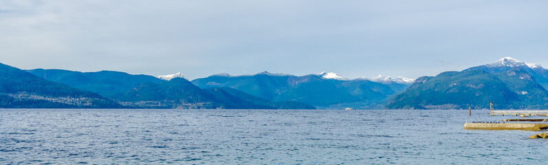 Fototapeta na wymiar Majestic mountain lake, ocean view in Canada.