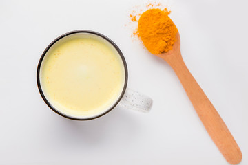 Healthy ingredients for making turmeric milk with powder