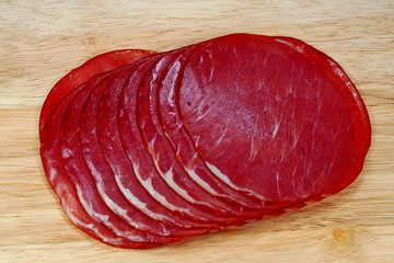 Lachsschinken in Scheiben geschnitten