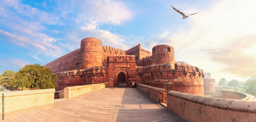 Wall mural Red Fort Agra, India, beautiful sunrise panorama