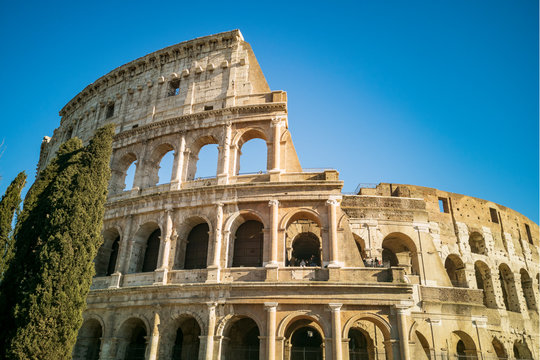 Image of the Colosseum, rome's beautiful landscape