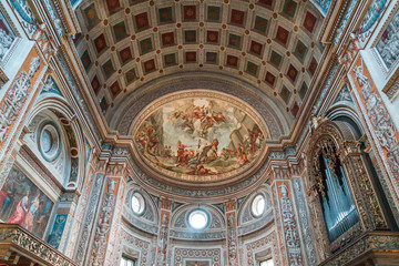 Obraz premium The co-cathedral basilica of Sant'Andrea, the largest church in Mantua