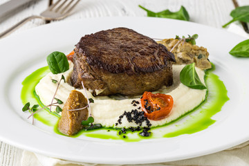 Organic Grilled Lamb Chops with Garlic and Lime
