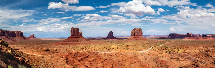 Fotobehang Monument Valley Navajo Tribal Park in Arizona, Utah, USA © Leonardo