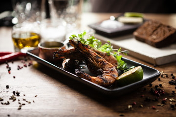 Grilled tiger prawns with chilli sauce and lime