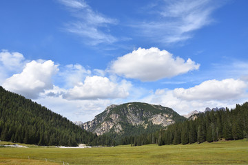 Blick in die Dolomiten bei Area Sosta Camper Misurina	