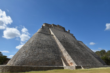 Pyramide maya à Uxmal, Mexique
