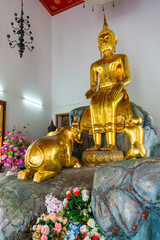 Gebetsraum im Wat Pho Tempel in Bangkok, Thailand