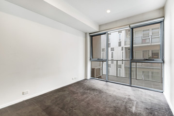 Empty and unfurnished brand new apartment