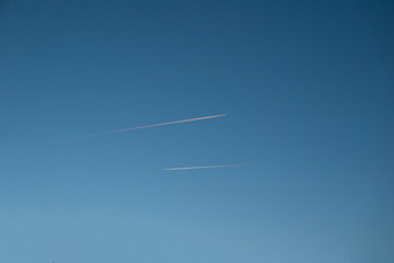 2 planes in the sky