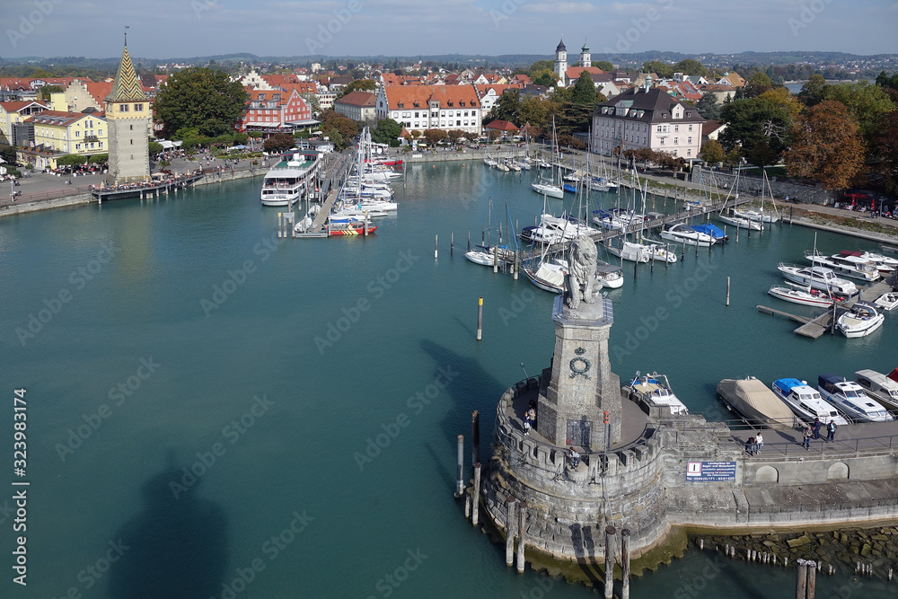 Wall mural Blick vom Leuchtturm in Lindau