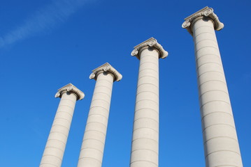 Columns 2