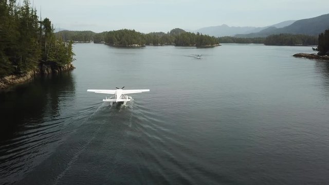 float planes commin g and going in BC