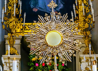 Basilica Ornate Golden Monstrance Puebla Cathedral Mexico - obrazy, fototapety, plakaty