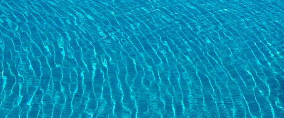 Fototapeta na wymiar The texture of pure water in the pool