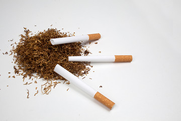 Raucher Stopfen Zigaretten selbst, Filter Hülsen und Tabak Freigestellt.	