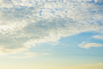 Fototapeta premium Mostly white cloud against blue sky nature background evening scene