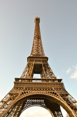Fototapeta na wymiar Eiffel Tower in Daylight