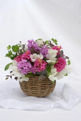 春のフラワーアレンジメント