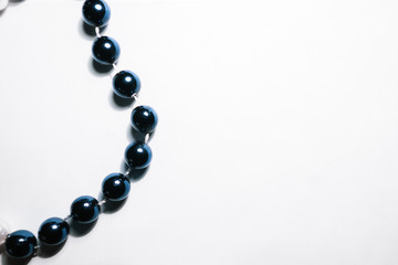 Beaded necklace boarder