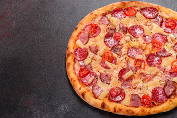 Pepperoni Pizza with Mozzarella cheese, salami, ham