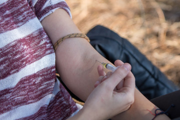 syringe, medicine, isolated, needle, medical, white, equipment, nature, tool, water, drug, bottle, injection, metal, screwdriver, hay, object, vaccination, health, insulin, drug, syringe