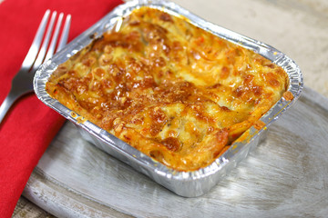 plat individuel de lasagnes à la bolognaise 