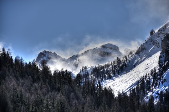 Minte Cristallo, Tofana, Tofana di Mezzo, Fanesgruppe, Dolomiten, Sextener Dolomiten, Hohe Gaisl, S&uuml;dtirol, Venetien, Winter, Sturm, Wind, Verwehung, Schnee, Schneeverwehung, Dolomitenstra&szlig;e, H&ouml;hlenst