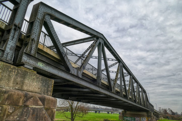 Fachwerkbrücke über die Ruhrauen in Mülheim