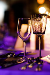 Empty glasses in restaurant