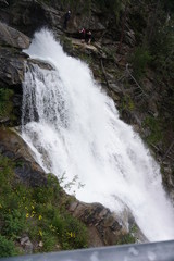 Fototapeta na wymiar Wasserfall Bachlauf
