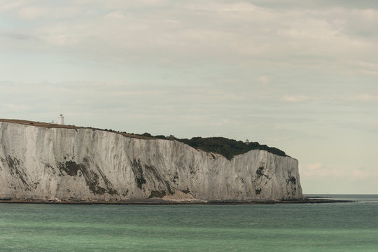 Great Britain, England, Dover, Chalk Coast, White Cliffs and lighthouse