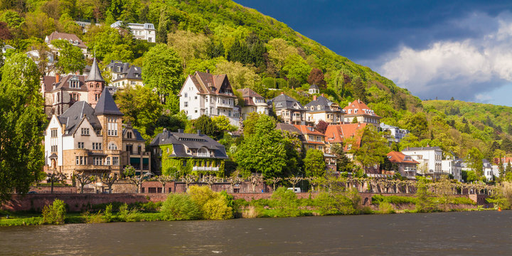 Germany, Baden-Wuerttemberg, Heidelberg, View to exclusive residential area at Neckar river