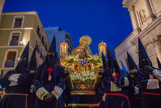 	 procesi&oacute;n de la Virgen de las a Angustias en Semana Santa en Valladolid Esapa&ntilde;a