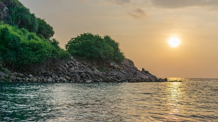 Fototapeta na wymiar sunset on the island