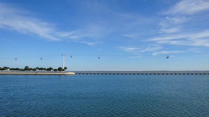 Obraz premium cable car over the sea