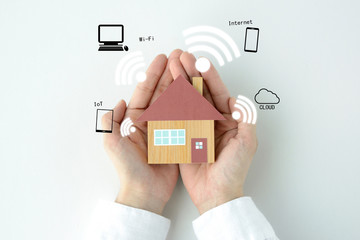 住宅とワイファイのイメージ