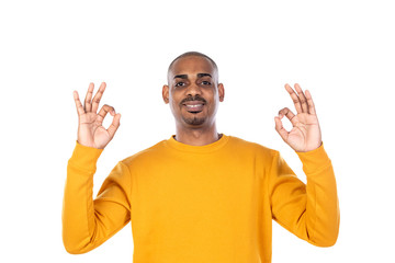 Naklejka premium Afroamerican guy wearing a yellow jersey