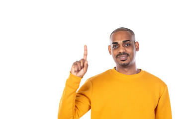 Naklejka premium Afroamerican guy wearing a yellow jersey