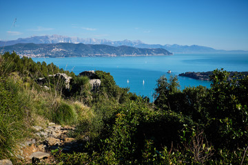 Foto scattata sul sentiero che collega Campiglia a Porto Venere.