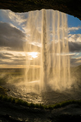 Island_Seljalandsfoss_Sonnenuntergang_Wasservorhang