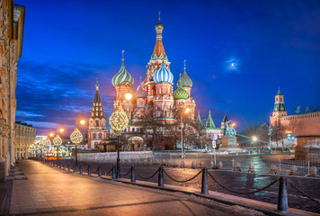 Собор Василия Блаженного под луной St. Basil's Cathedral  in the moonlight