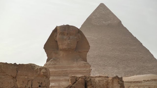 Great Sphinx of Giza and pyramid of Khafre, Egypt