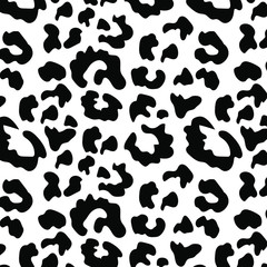 Seamless black and white leopard pattern. Vector illustration. 