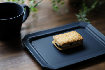 レーズンサンド