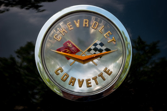 BERLIN - JUNE 05, 2016: Emblem of the sports car Chevrolet Corvette (C1), close-up.