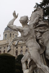 Statua in marmo in centro città