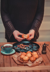 hand with knife and fork