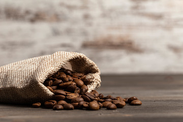 Obraz premium Chicchi e capsule di caffè espresso