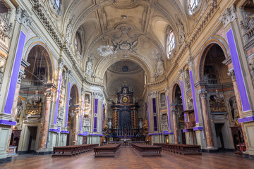 Fototapeta na wymiar TURIN, ITALY - MARCH 16, 2017: The nave of baroque church San Filippo Neri.